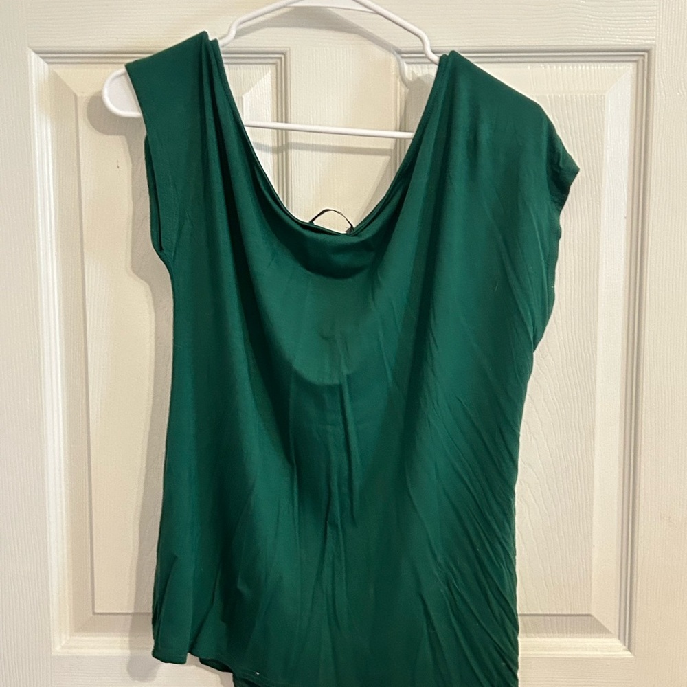 Cute emerald green off the shoulder a symmetric top from Amazon! - Picture 2 of 3